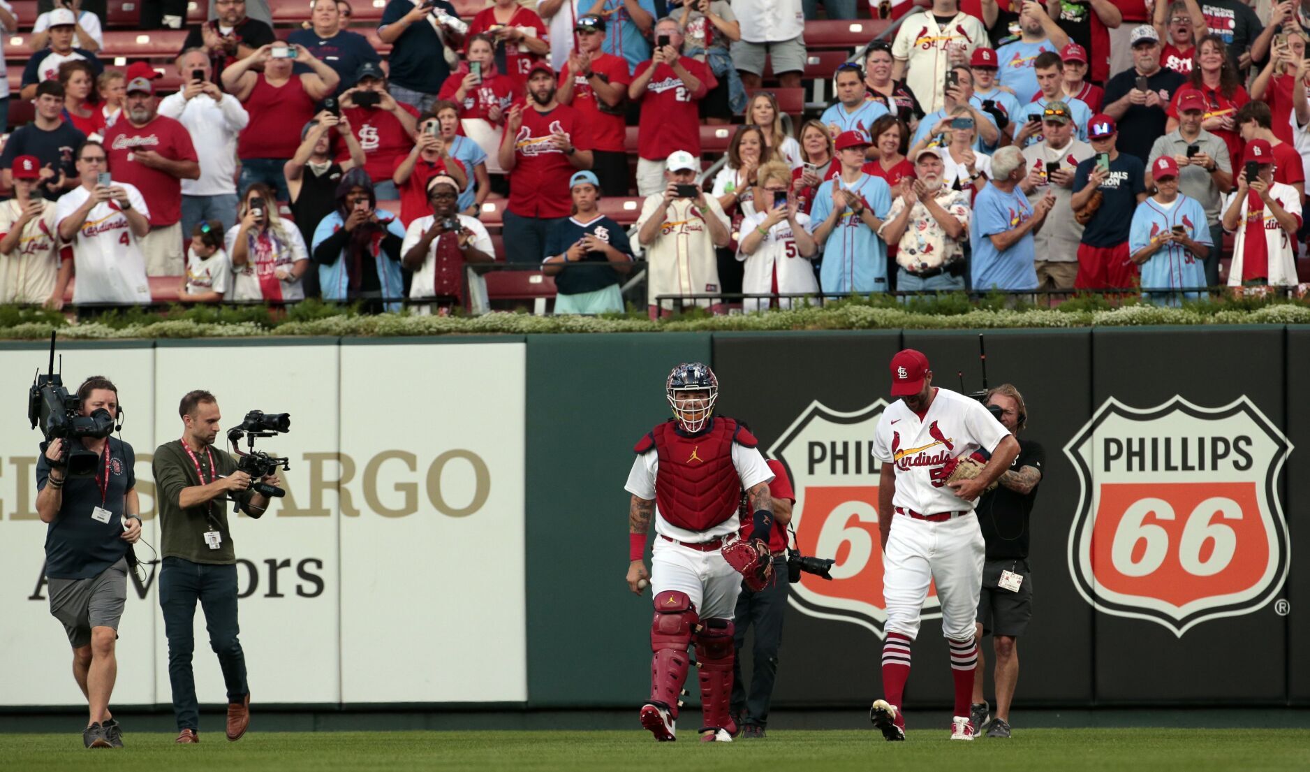 Cardinals, Brewers at Busch